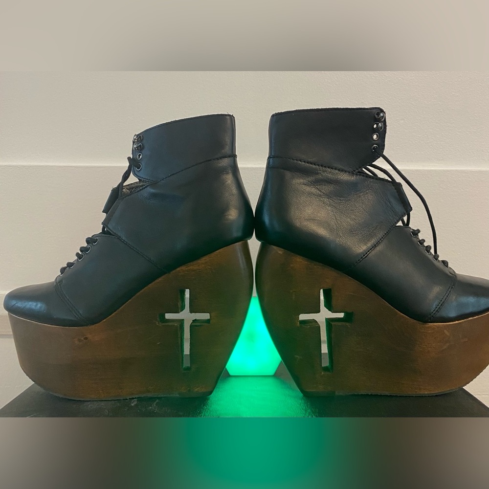 GREY CITY PLATFORM SHOES 8.5 GOTH DARKWAVE INDIE SUPER COOL CROSS CUTOUT